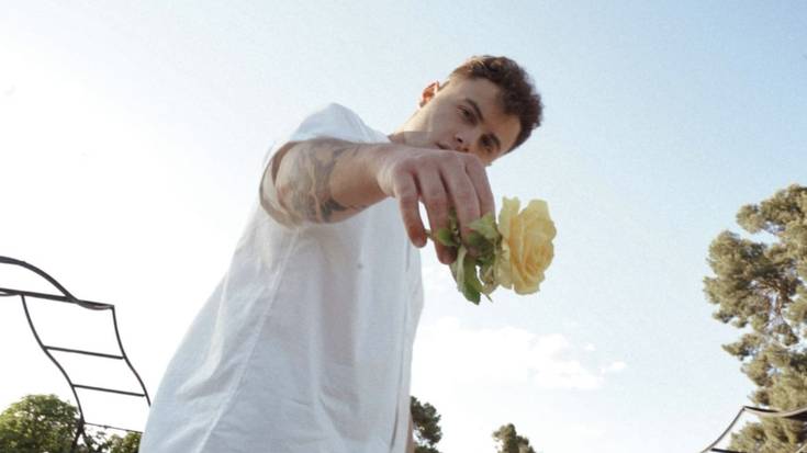 Julen Garcia: "Guztiok barru-barruan daramagu 'Zuregatik' abestia"