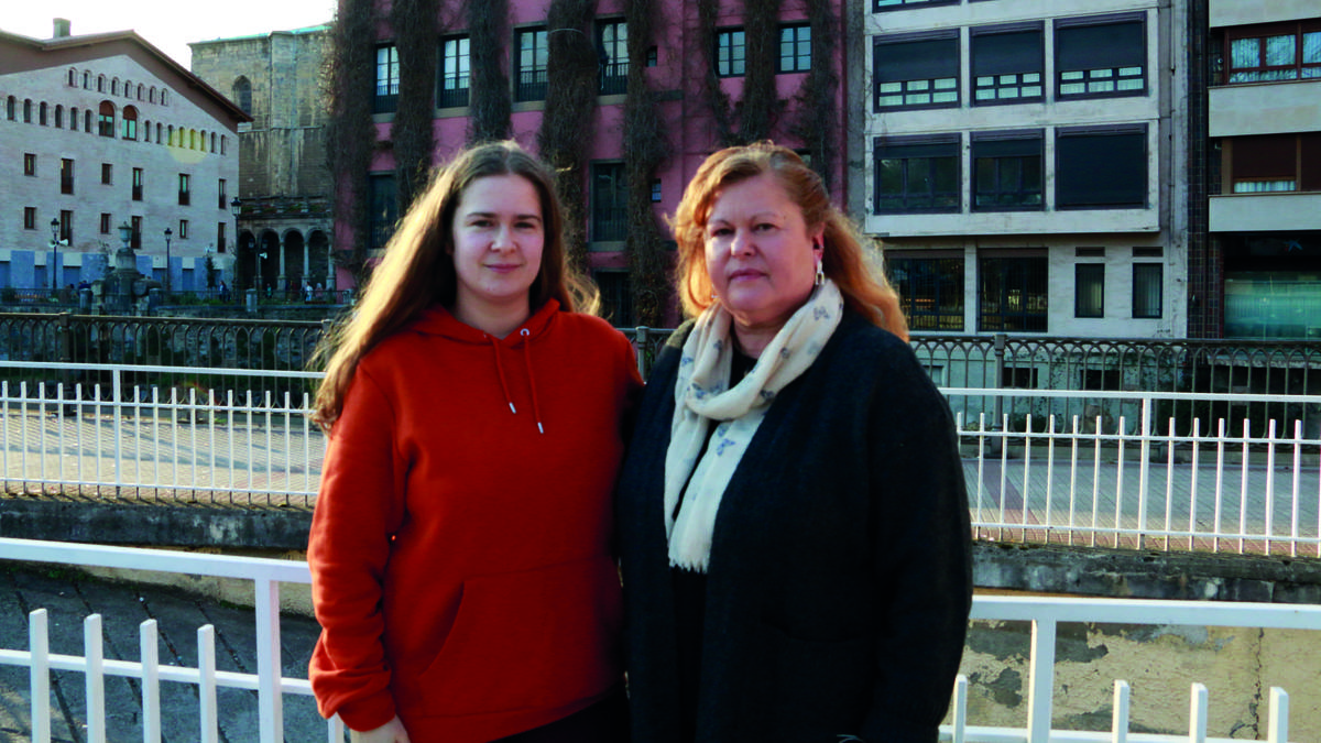 Carmen Garcia eta Oihane Arozena: "Diegori buruz ditudan oroitzapen denetan barrez ari da"