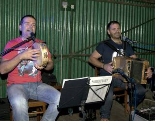 Lau musikarik jarriko dute festa asteburuan Aristerrazun