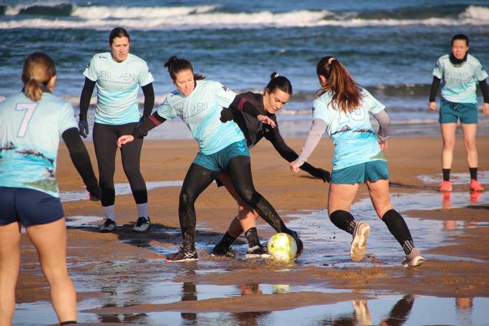 Kirolak: Hondartzako Futbol Txapelketa 2025-2026: finalerdiak