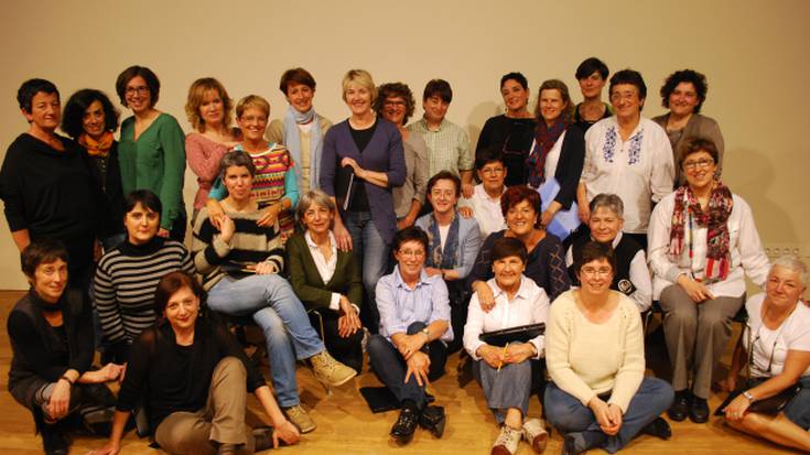 Xatz Eskifaia eta San Pedro abesbatzek kontzertua emango dute bihar Komentuan