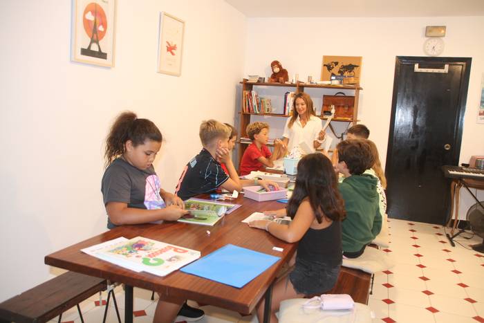 Mon Petit Atelier: hizkuntzen eta sormenaren unibertsoa