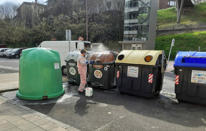Hondakinen bilketa zerbitzuan egindako aldaketak errespetatzeko eskatu du UKUEk