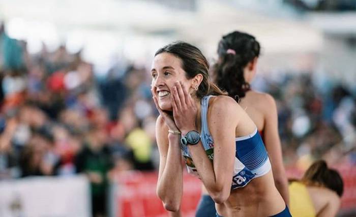 Jone Zabaleta atleta azkoitiarra, 23 urtez azpiko Espainiako Txapelketako azpitxapeldun