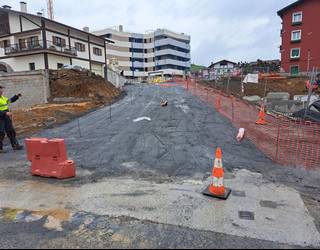Beidazar kaletik San Martin auzora sartzeko errepidea, zabalik