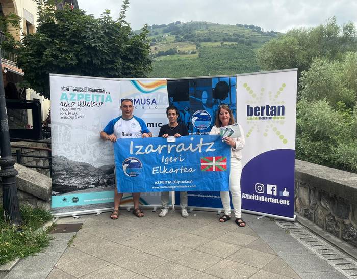 Izarraitz igeri elkartearen zozketan Marga Iribarren izan da saritua