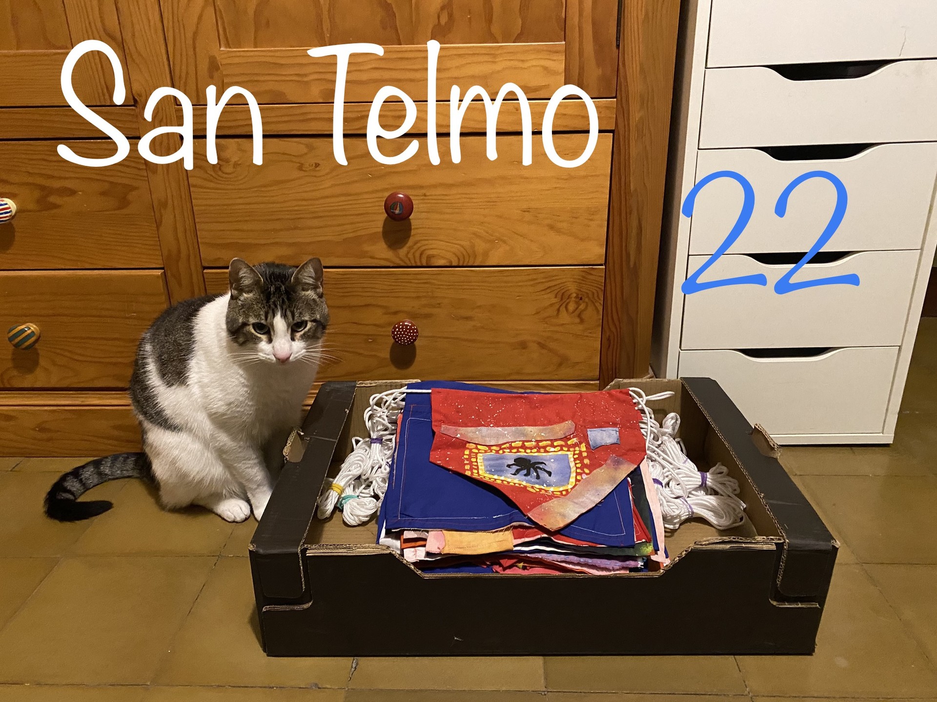 Santelmoak 2022 - DBHko 3. mailako ikasleek egindako ikurrinak