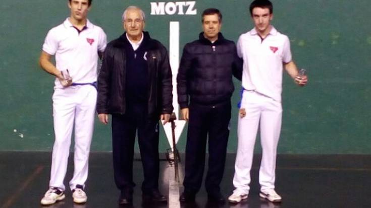 Aitzurin jokatutako xisterako hiru partidak irabazi ditu Zumaiak