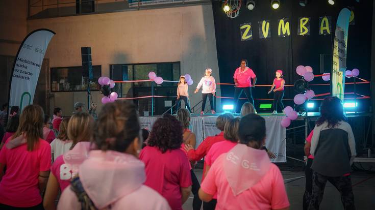 Minbiziaren aurkako aldarriak dantzan, zumba saio solidarioan