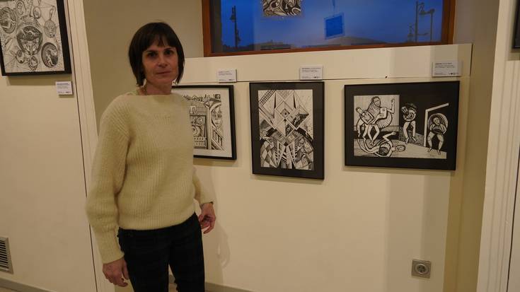 Koloreak, zuri-beltza eta sareei zein sistemari egindako kritika