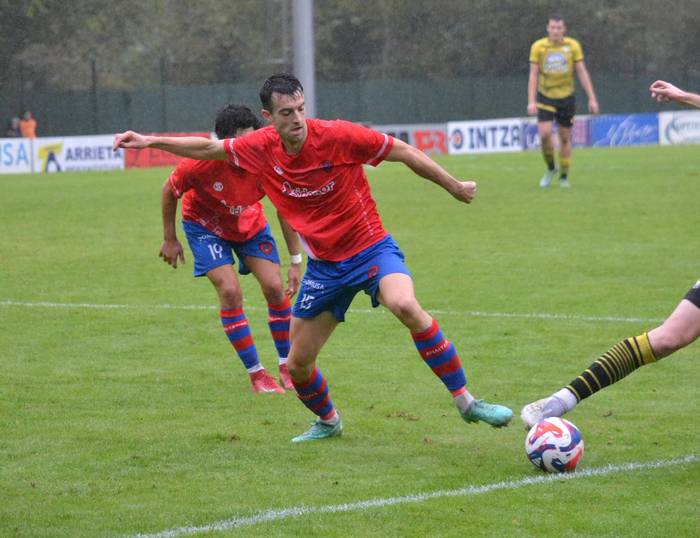 Hirunaka batzen jarraitzen du Anaitasunak