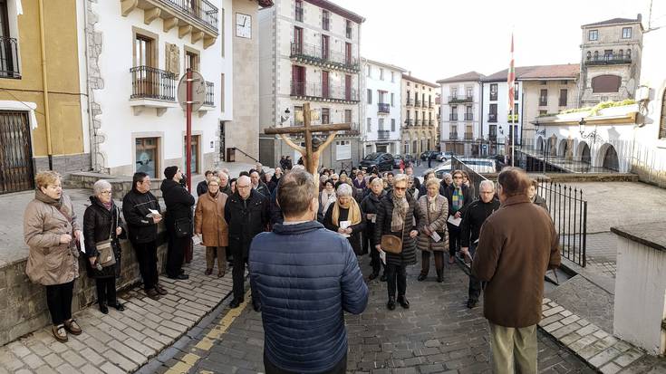 Gurutze bidea egin dute Arritokietara