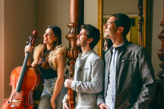Trio Rodinen emanaldia, ostegunean Santa Klara elizan