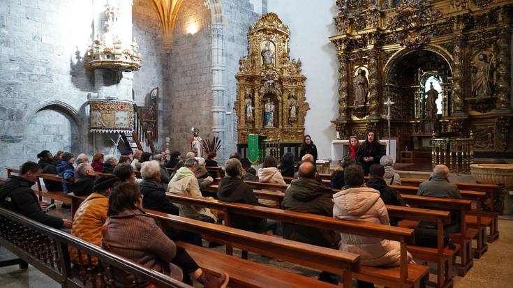 Elizaren eraikinak herritarren beharretara irekitzearen inguruko eztabaida mahai gainera atera dute aizarnarrek