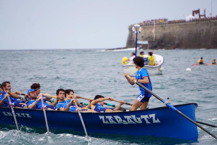 Enbata aurrena irtengo da Kontxako Banderako sailkatze estropadan