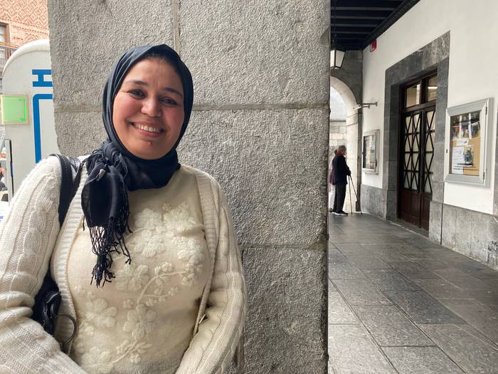 Yalila Mouhoub: "Emakumeak ez gara gizonak baino gutxiago, eta lan bera egin dezakegu; hori bai, erakusteko aukerak behar ditugu"