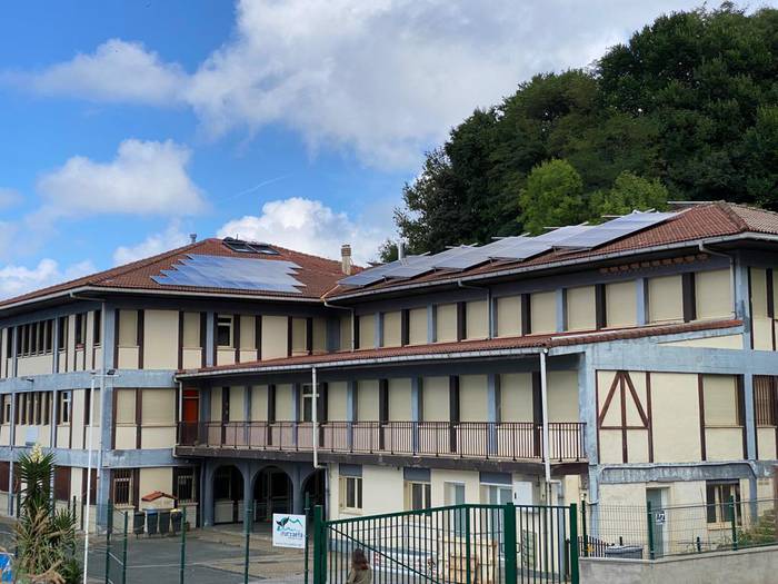 Getariako Udal Gobernuak EAJri erantzun dio Iturzaetako etxaurrea konpontzeko lanak martxan direla