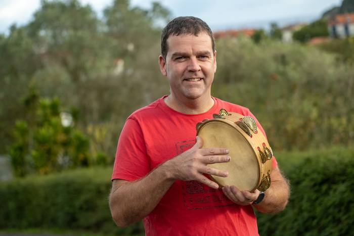 Mikel Gorrotxategi 'Alabier': "Jendeak dantza egiteak beste energia bat ematen digu trikitilarioi"