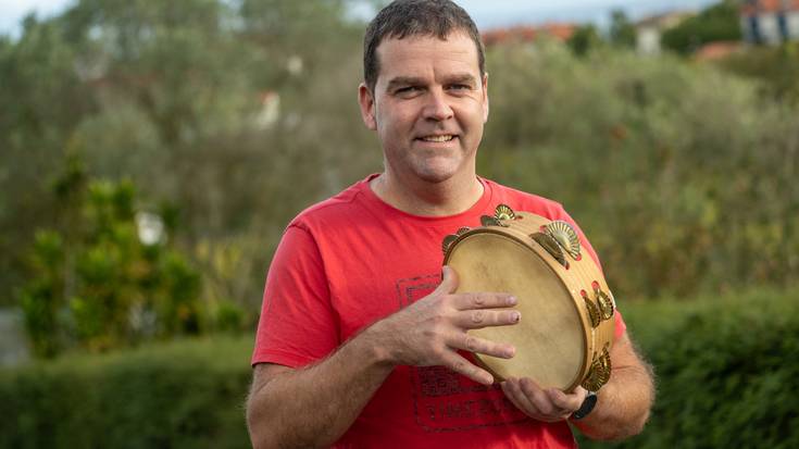 Mikel Gorrotxategi 'Alabier': "Jendeak dantza egiteak beste energia bat ematen digu trikitilarioi"