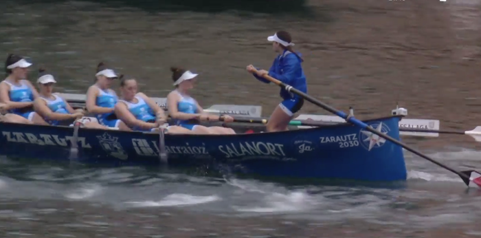 Zarauzko ontziek eman dituzte lehen paladak traineru ligetan