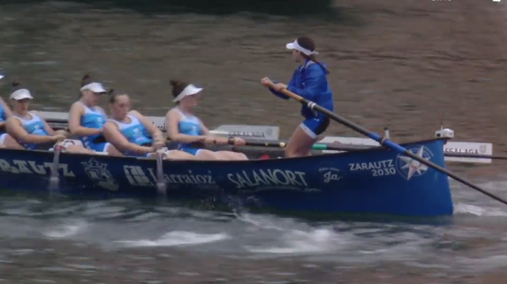 Zarauzko ontziek eman dituzte lehen paladak traineru ligetan