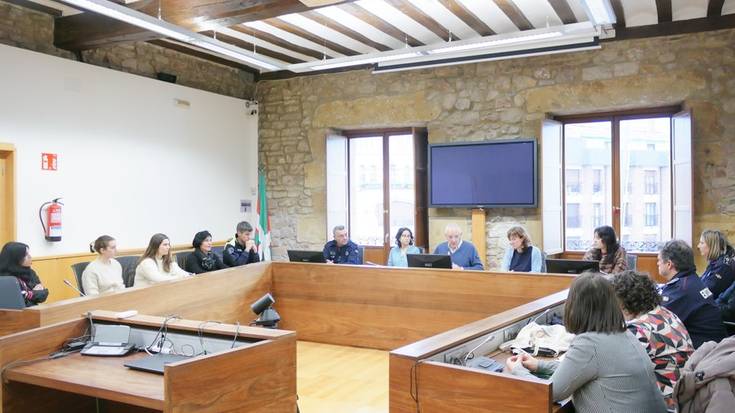 Indarkeria sexista kasuei erantzuteko protokoloa eguneratu du Zumaiako udalak