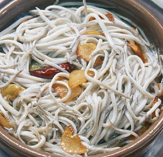Angulak baratxuriarekin pil-pilean