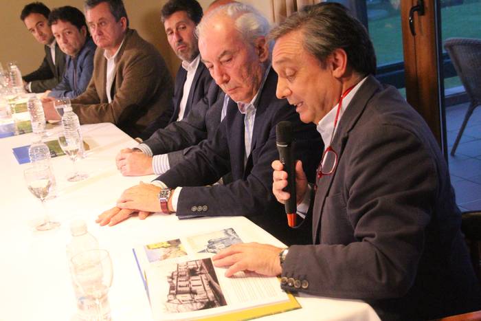 Zarauzko golfaren mendeurreneko liburua aurkeztu dute