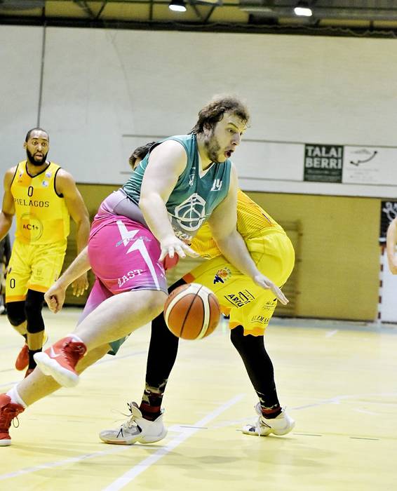 Ulaciak ezin izan du Pielagos liderraren aurka