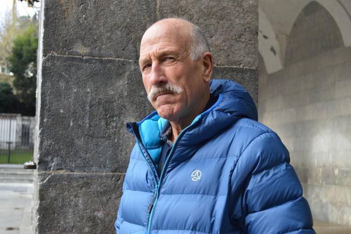 Alberto Juaristi: "Egun hauetan aitona kuttunena ni izaten naiz nire bilobentzat"
