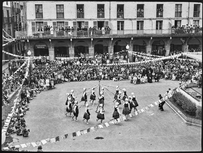 Erakusketa: 'Erromeria tokiak'