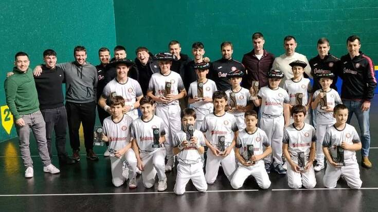 Buruz buruko zazpi txapeldun berri ditu Atano III.a pilota txapelketak