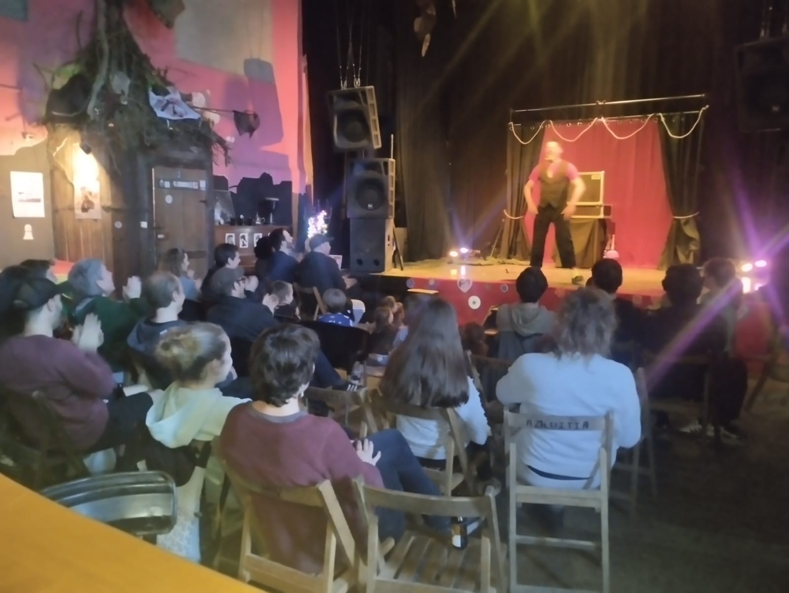 Ekain pailazoak 'Arlote bat' ikuskizuna taularatu du Matadeixen