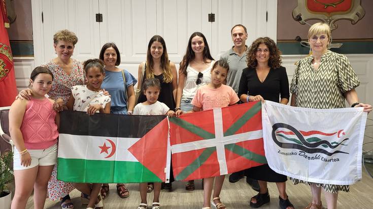 Eskualdera etorri diren haur sahararrei harrera ekitaldia egingo diete igandean