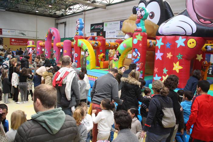 Bihar eta etzi, Gabonetako Haur Parkea izango da kiroldegian