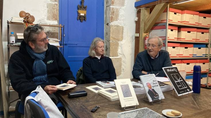 Txomin Peillenen olerki bilduma osatu du Sabin Oregik