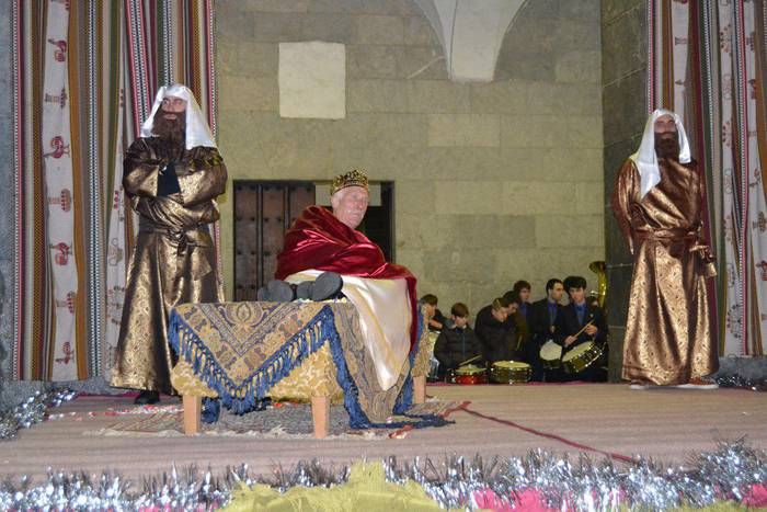 HARA! Alberto Juaristik 50 urte egin ditu erregeen desfileko Herodes pertsonaia antzezten
