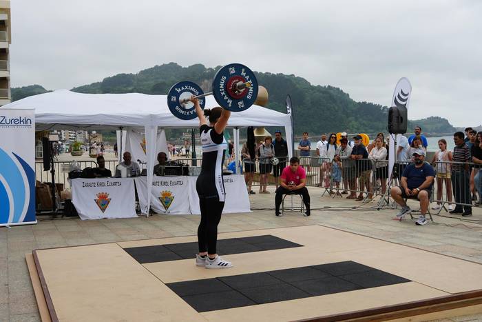 Zarautz Altxa halterofilia saria jokatuko dute larunbatean malekoian