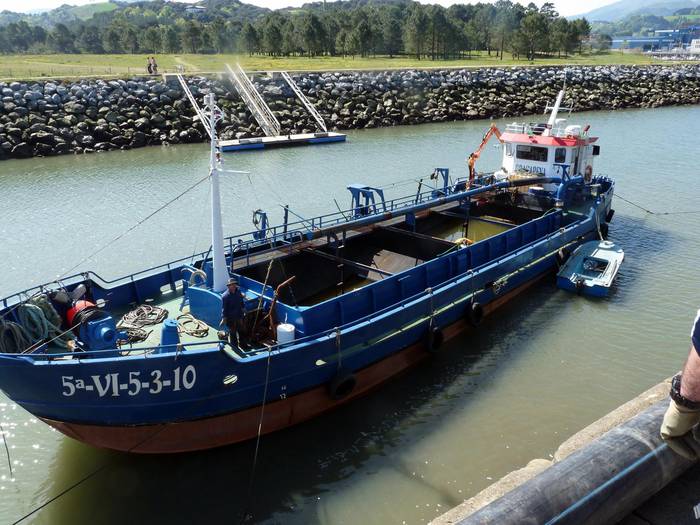 Parolmuturreko hondarra Talaipeko 'igerilekura' eramango dute