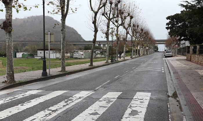 Bidegorriko lanak direla eta, aldaketak izango dira Hondartza bidean