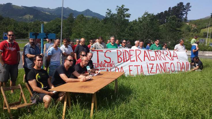 TSko langileak: “Gure borroka ez da tunel honen iluntasunean galduko”