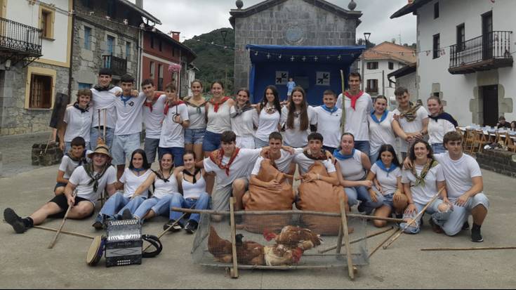 Oilasko biltzearen bueltan, festa Aizarnan
