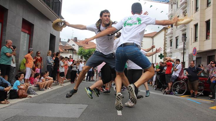 Festak antolatzeko bilera irekia egingo dute igandean Iñurritzako Jai Batzordekoek