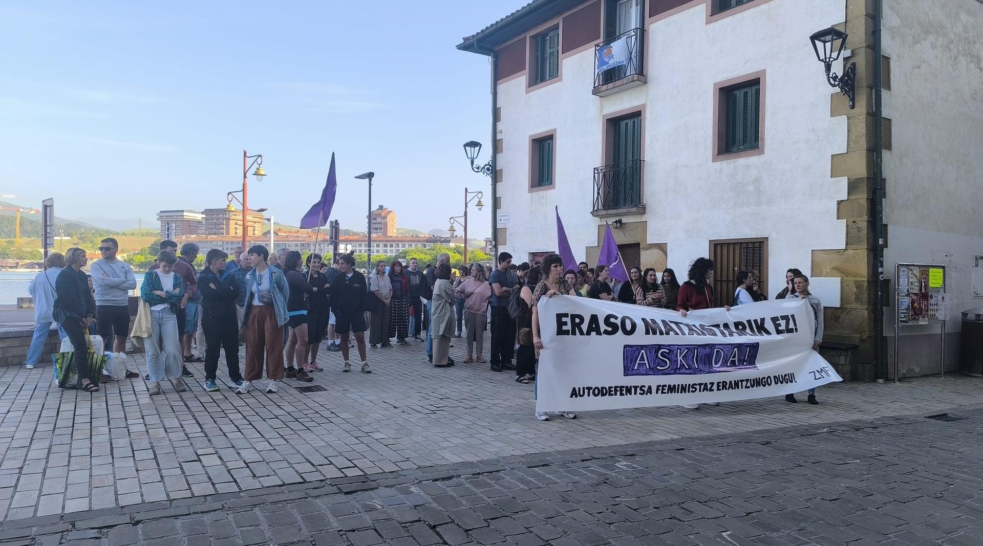 Indarkeria matxistari "irmo" erantzuteko garaia dela esan dute Arguedasko hilketa salatzeko protestan