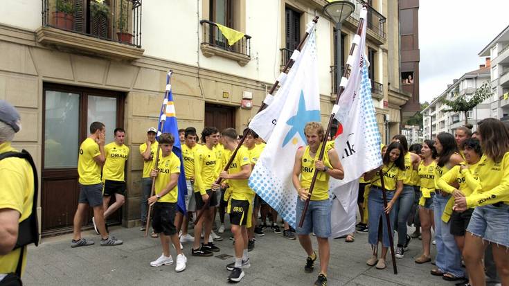 Oraingoan, lau bandera astintze