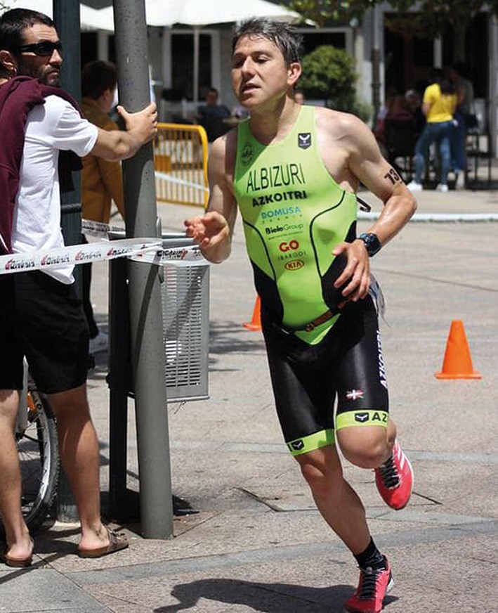 Jon Albizuri 18. postuan sailkatu da Hawaiiko Munduko Ironman txapelketan, 45 eta 49 urte bitartekoen artean