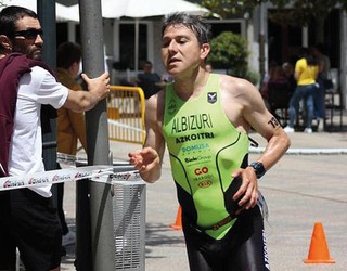 Jon Albizuri 18. postuan sailkatu da Hawaiiko Munduko Ironman txapelketan, 45 eta 49 urte bitartekoen artean