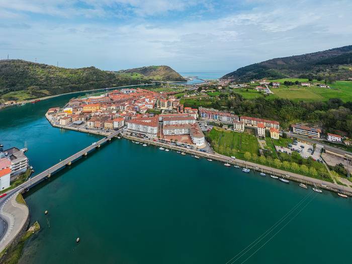 Orio tentsiopeko eremu izendatzeak herritarrak babestuko dituela adierazi du EAJk