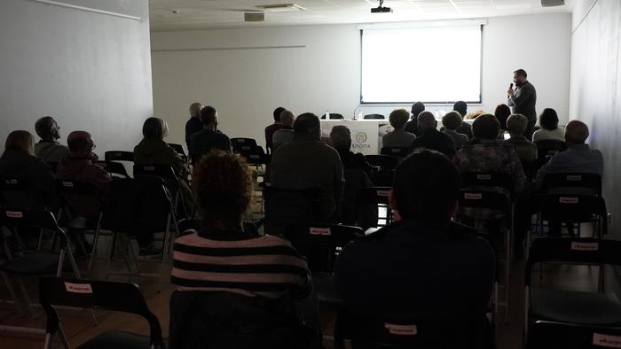 Mugikortasunaz nahiz autoen eta oinezkoen arteko elkarbizitzaz hausnartzeko tartea hartu dute herritarrek