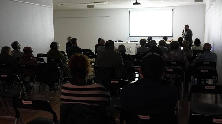 Mugikortasunaz nahiz autoen eta oinezkoen arteko elkarbizitzaz hausnartzeko tartea hartu dute herritarrek